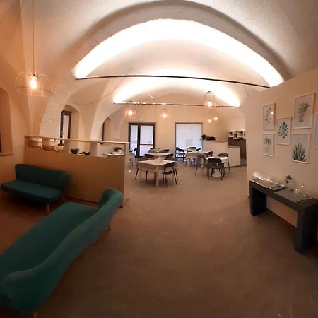 Hotel Malibu Споторно Екстериор снимка