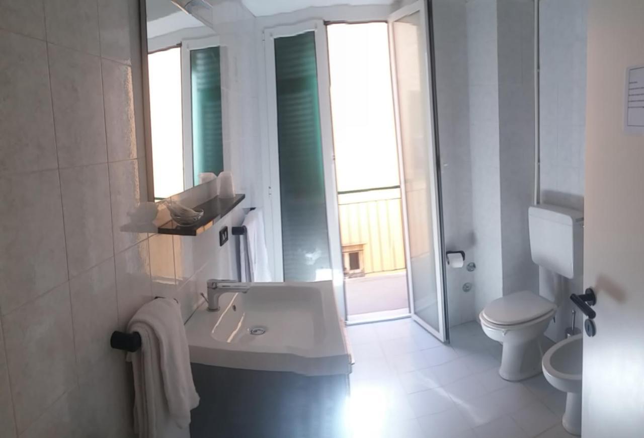 Hotel Malibu Споторно Екстериор снимка