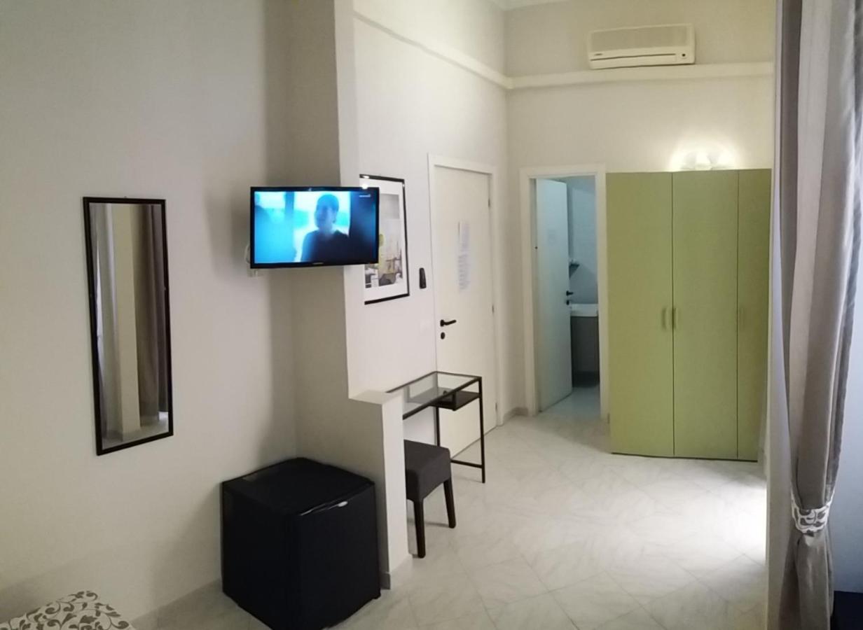 Hotel Malibu Споторно Екстериор снимка
