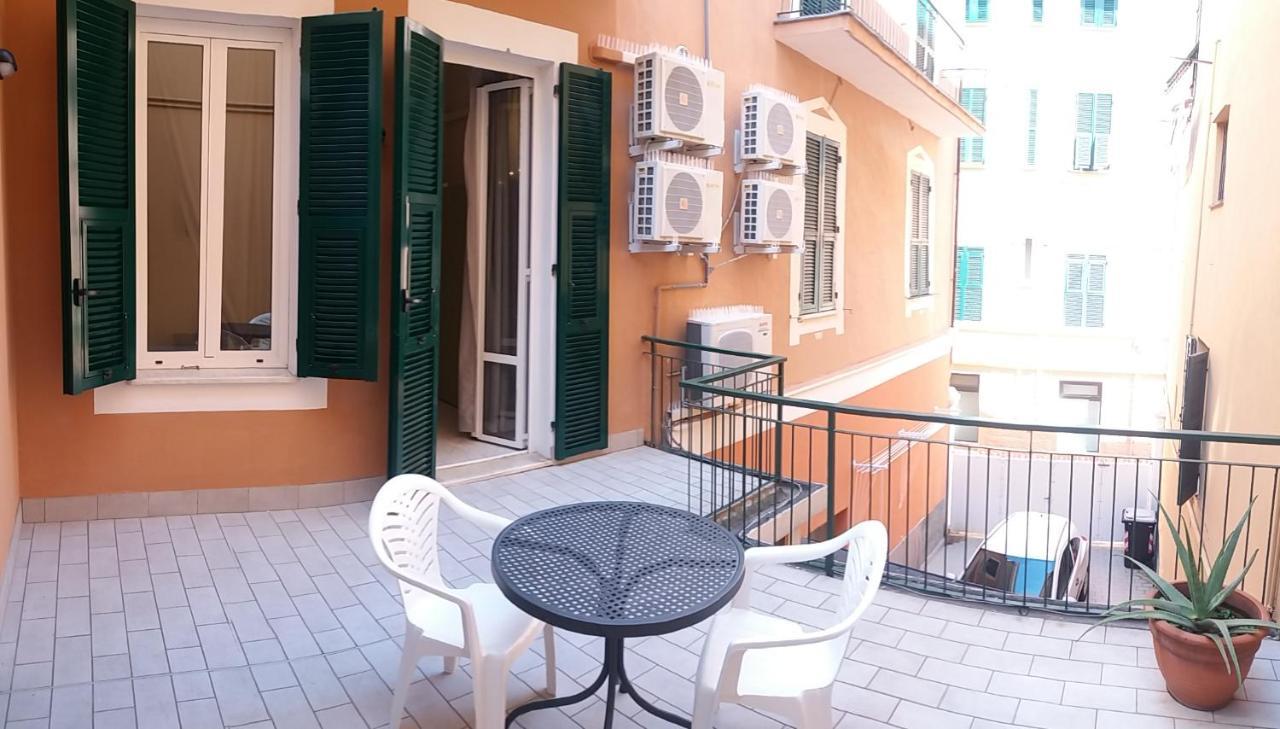 Hotel Malibu Споторно Екстериор снимка