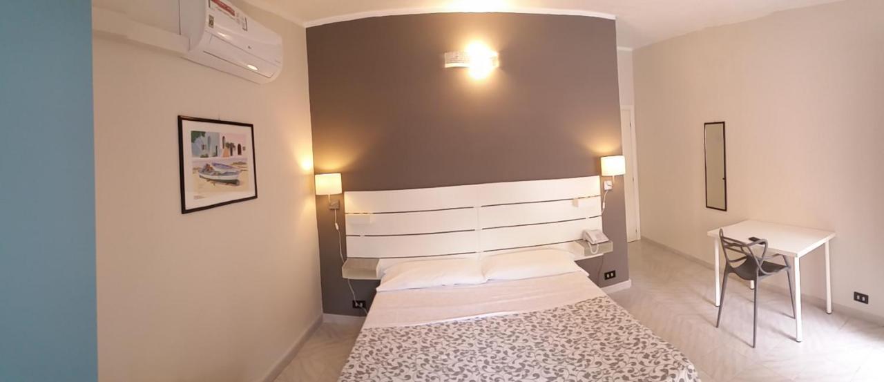Hotel Malibu Споторно Екстериор снимка