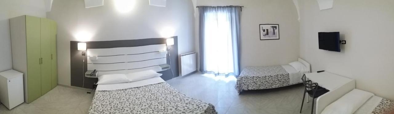 Hotel Malibu Споторно Екстериор снимка