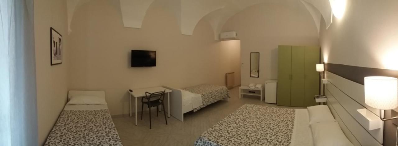 Hotel Malibu Споторно Екстериор снимка