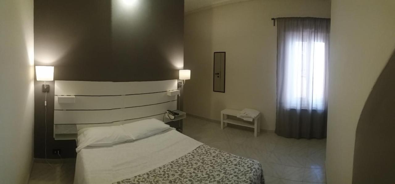 Hotel Malibu Споторно Екстериор снимка