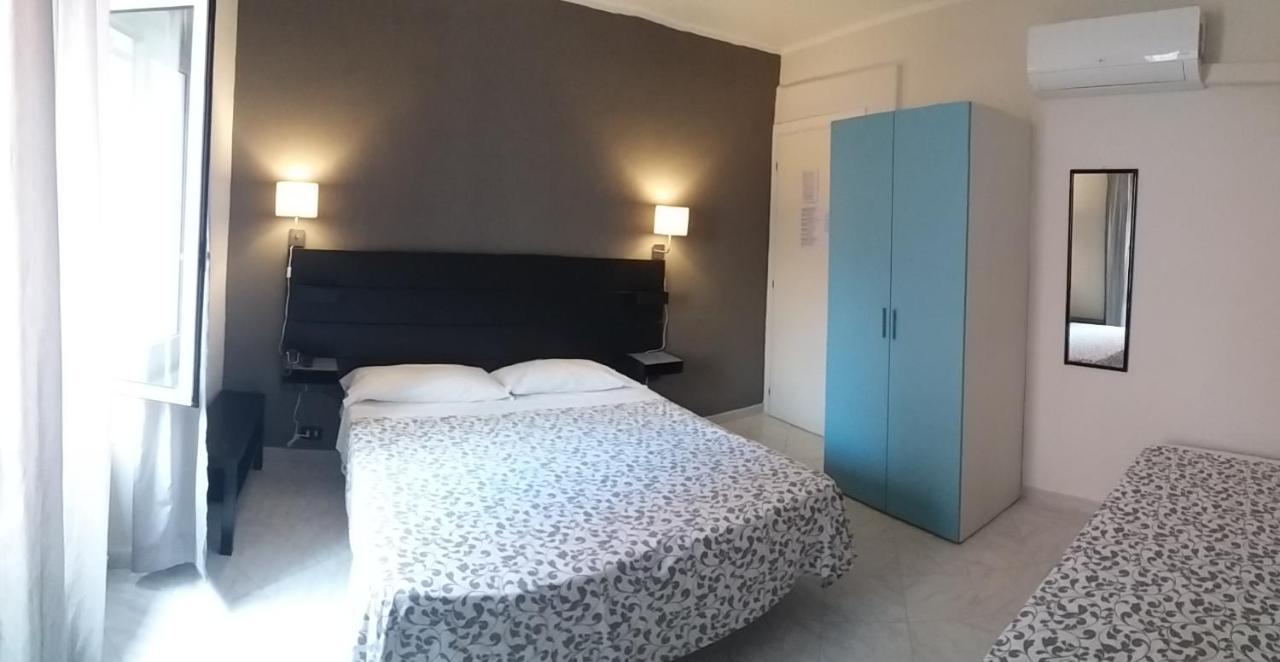 Hotel Malibu Споторно Екстериор снимка