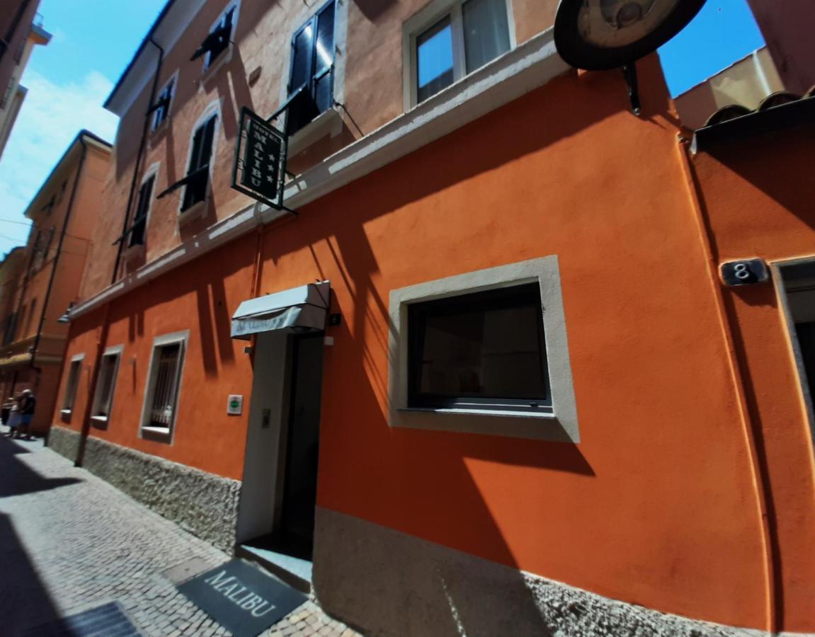 Hotel Malibu Споторно Екстериор снимка