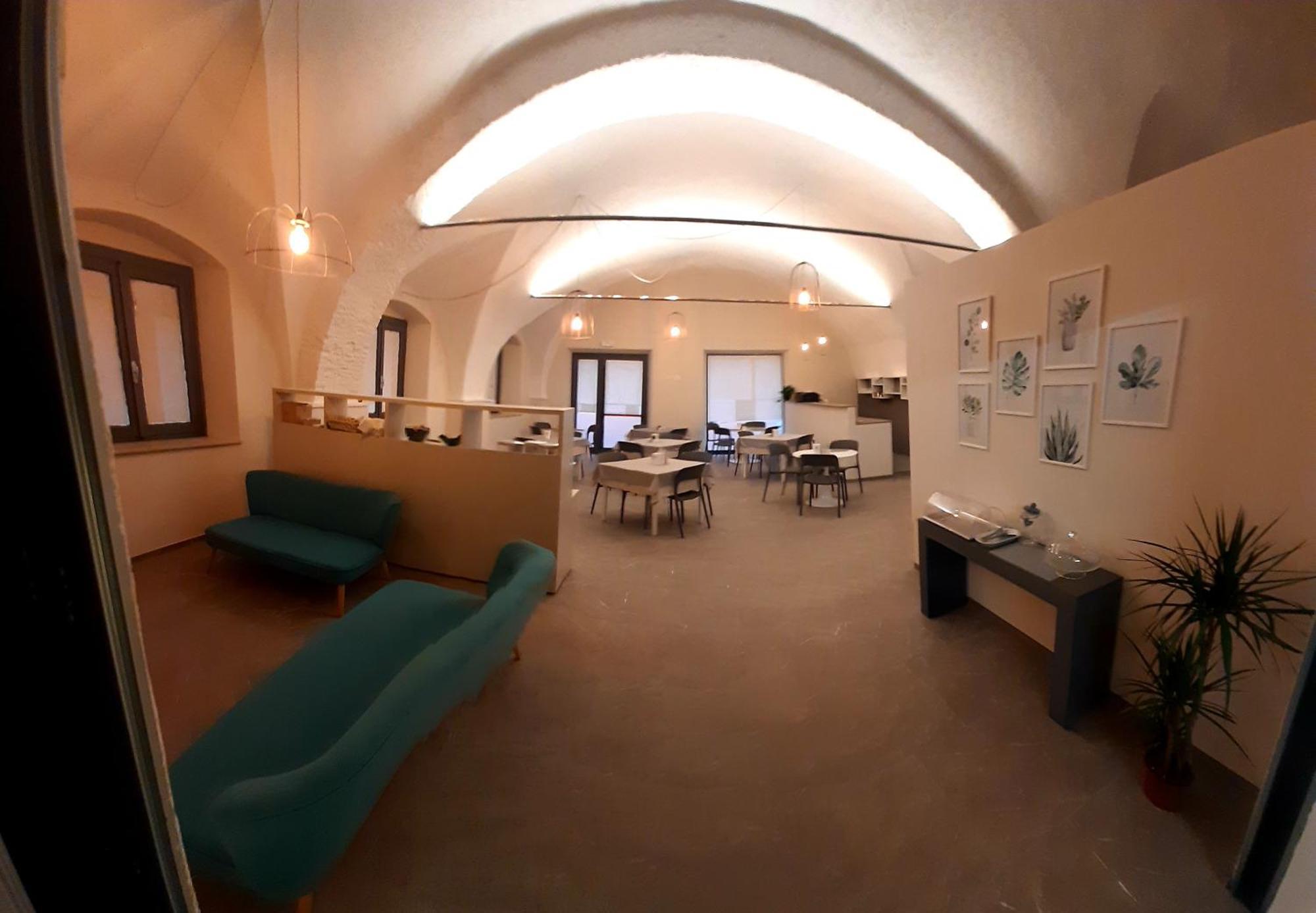 Hotel Malibu Споторно Екстериор снимка