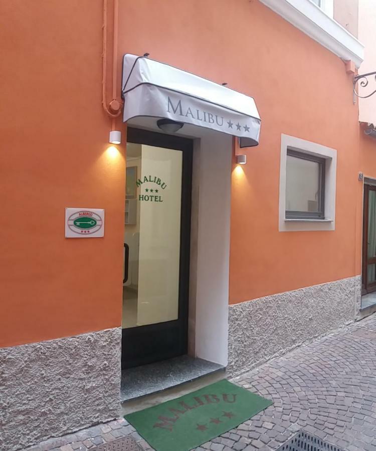 Hotel Malibu Споторно Екстериор снимка